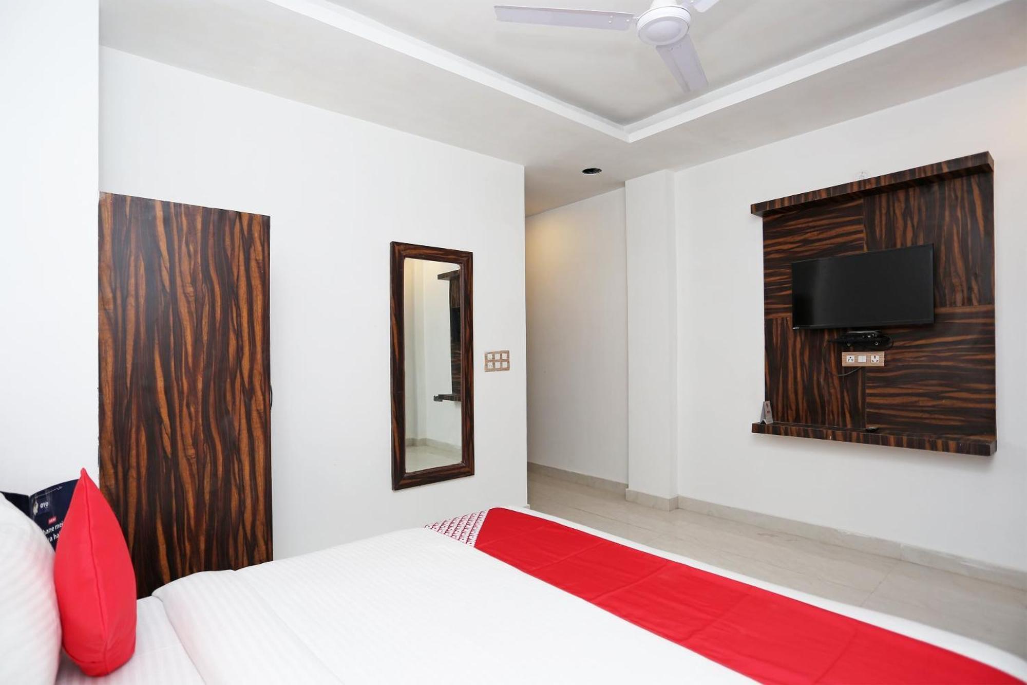 Hotel Rosewood Inn Rājpur エクステリア 写真