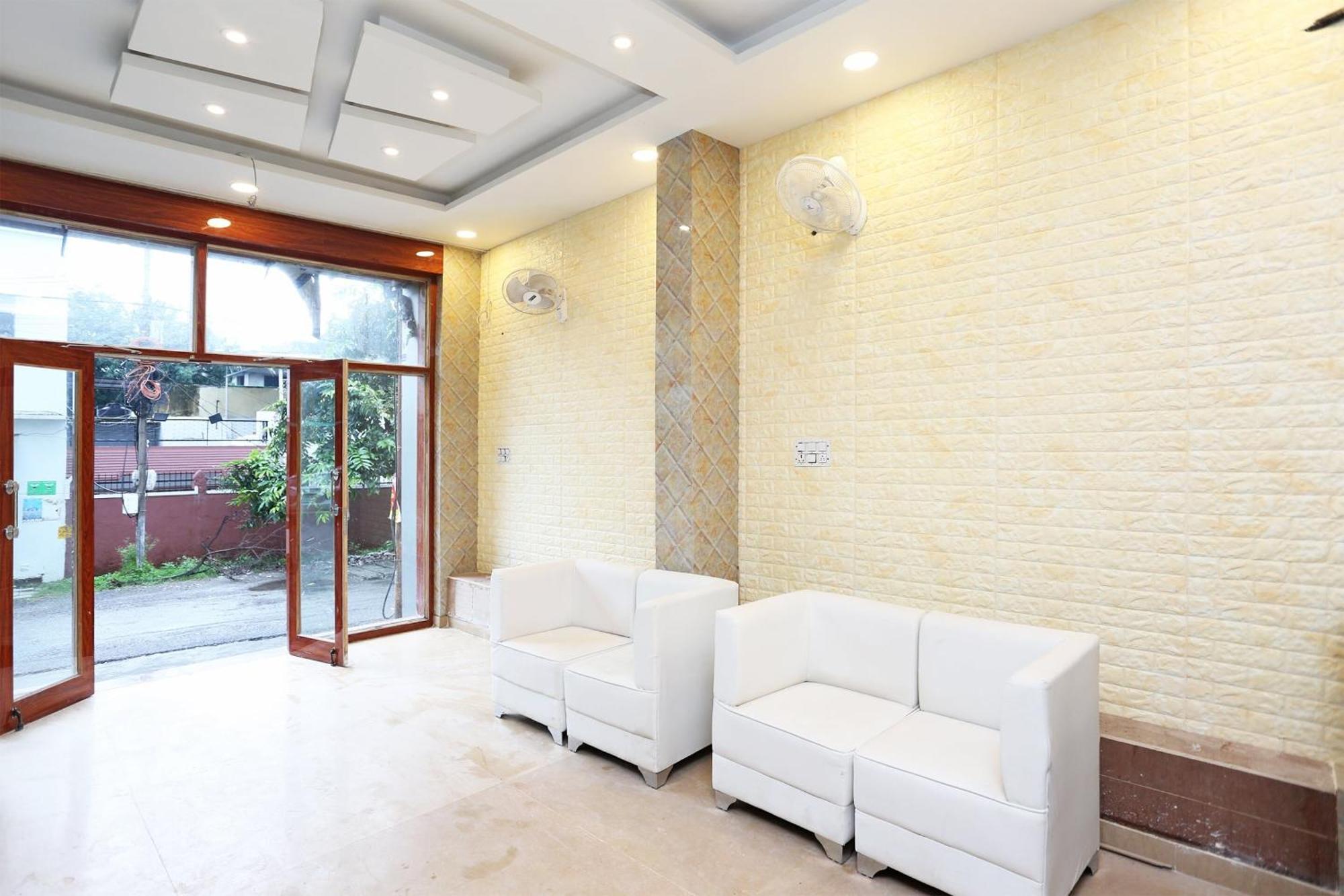 Hotel Rosewood Inn Rājpur エクステリア 写真